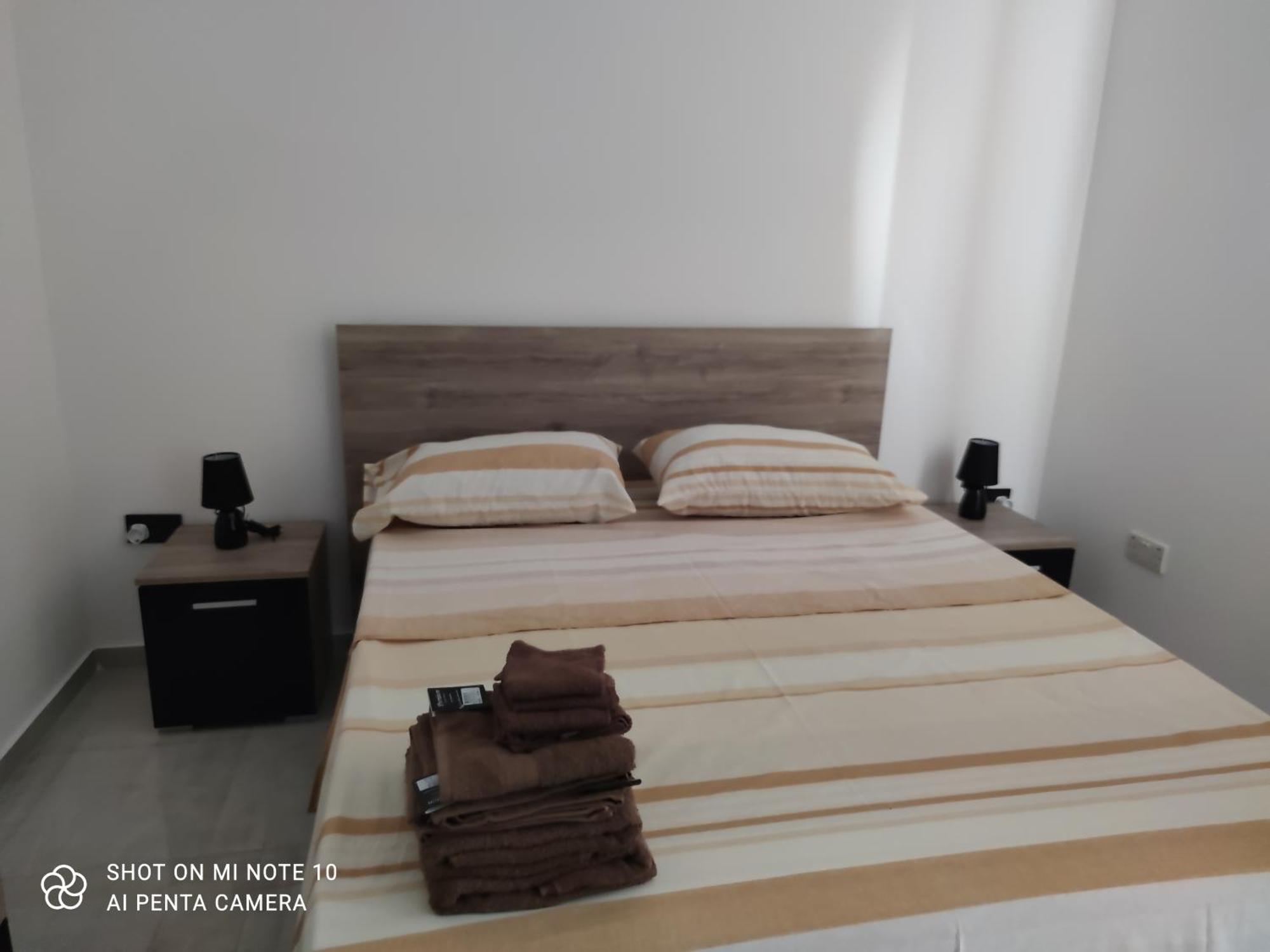 Privilege Suite Sliema Oda fotoğraf